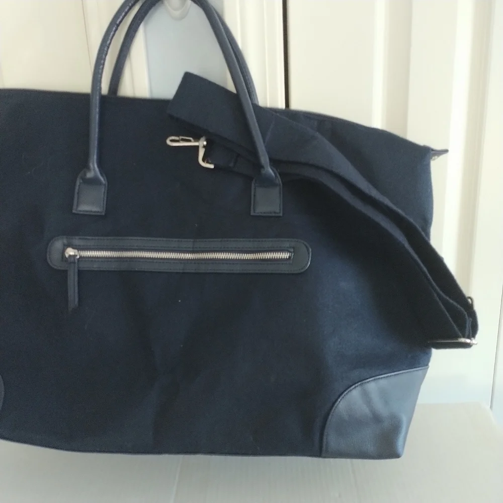 DSW Navy Felt Weekender Tote Luggage Travel Bag - Picture 5 of 11